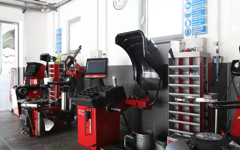 Foto dell'officina Al Box S.r.l.