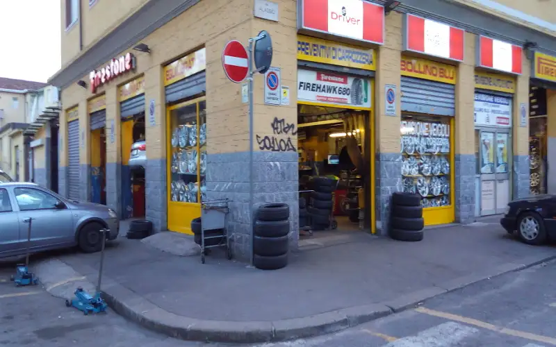 Foto dell'officina Alessandro Di Carolo - Drivers Center Pirelli