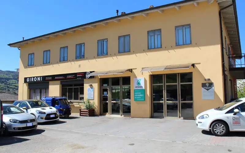 Foto dell'officina Gommista Gironi Di Gironi Emanuele & Luca S.a.s.