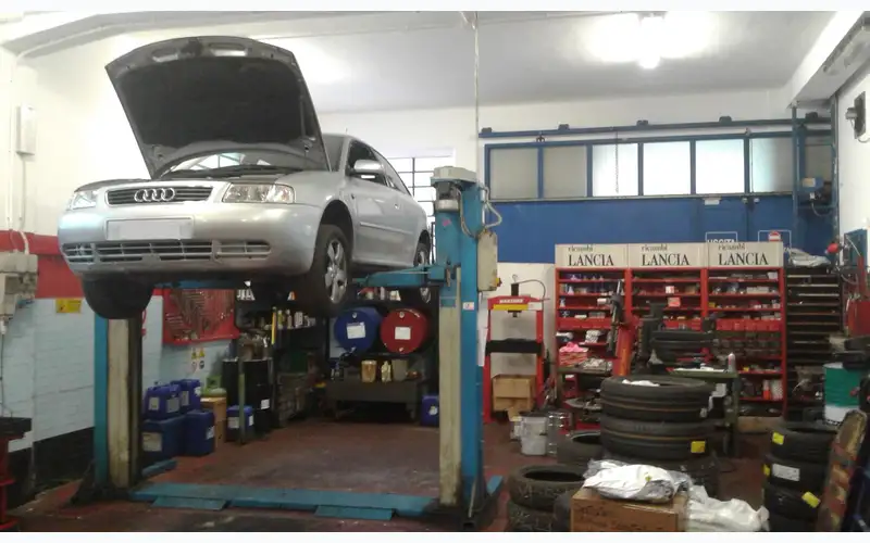 Foto dell'officina Autofficina Sabbatinelli & Favi