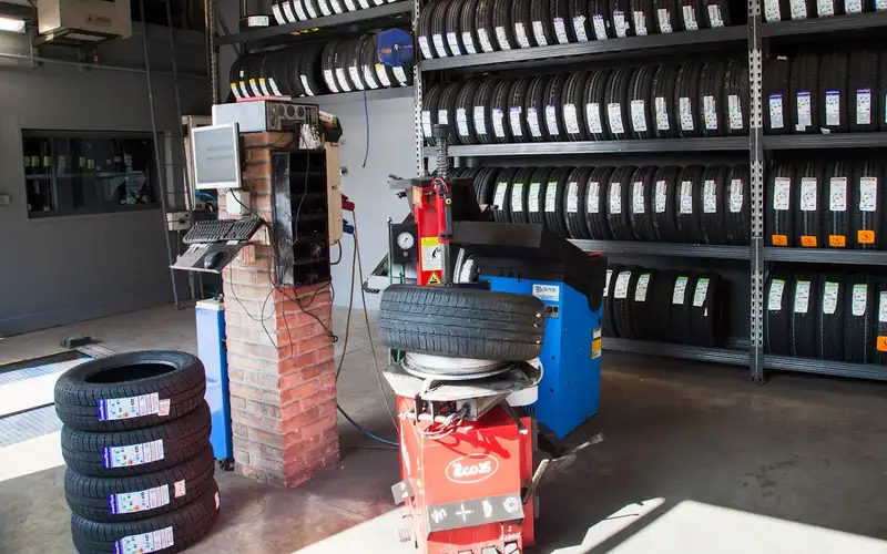 Foto dell'officina Bologna Gomme 2