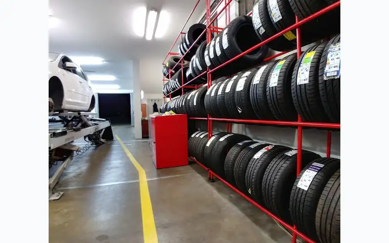 Foto dell'officina Bolognini Gomme Di Alessandro Bolognini & C. S.n.c.