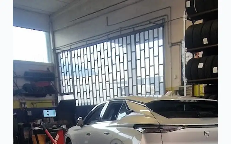 Foto dell'officina Boscarelli Gomme S.n.c.