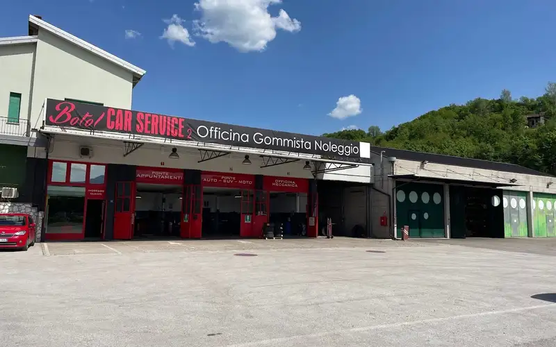Foto dell'officina Botol Car Service 2 S.r.l.