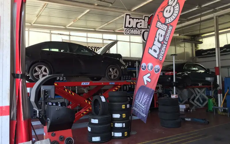 Foto dell'officina Brakes S.r.l.s.
