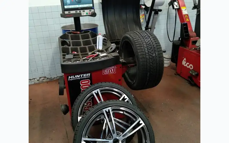 Foto dell'officina Bruno Momesso Emporio Rubber S.r.l.