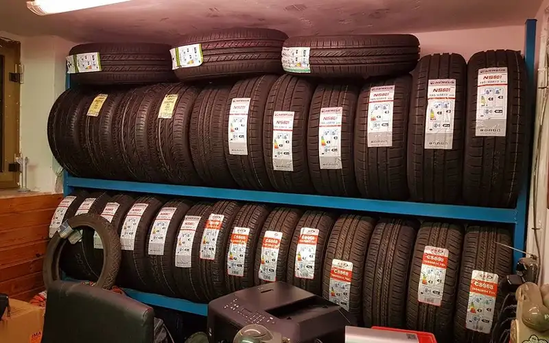 Foto dell'officina Caracciolo Demetrio