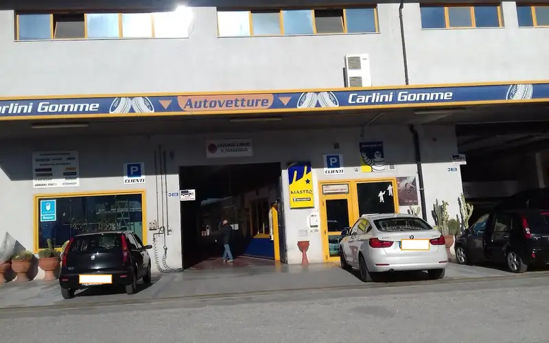 Foto dell'officina Carlini Gomme - Mastro Michelin