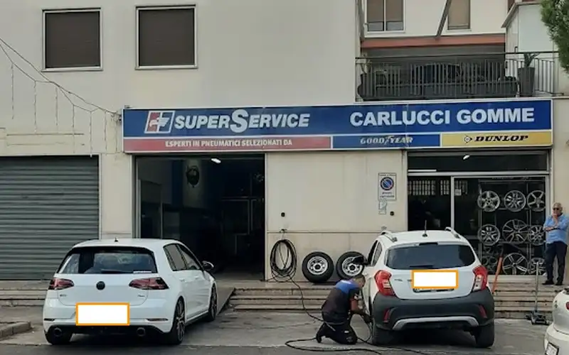 Foto dell'officina Carlucci Gomme