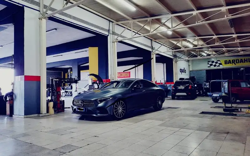 Foto dell'officina Caroli Service Driver Center