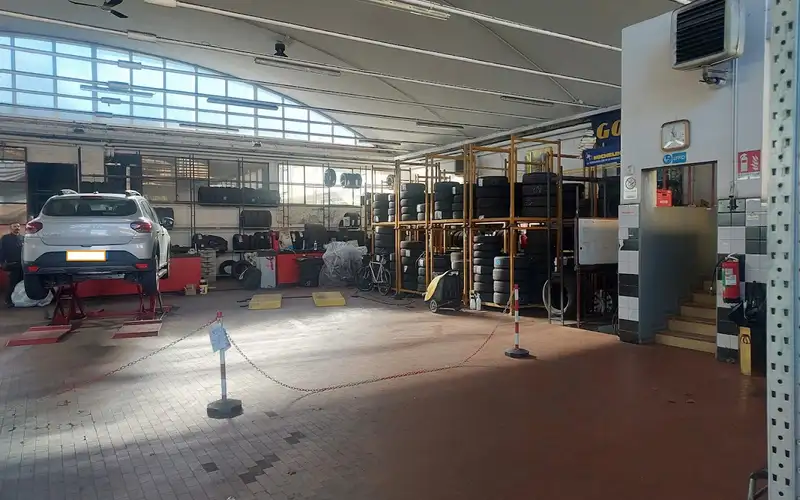 Foto dell'officina Centro Gomme Casalecchio Di Reno Di Dobboletta Francesco