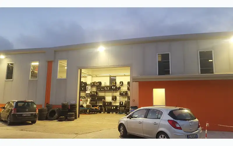 Foto dell'officina Centro Gomme Di Tomassini Andrea - Semonte