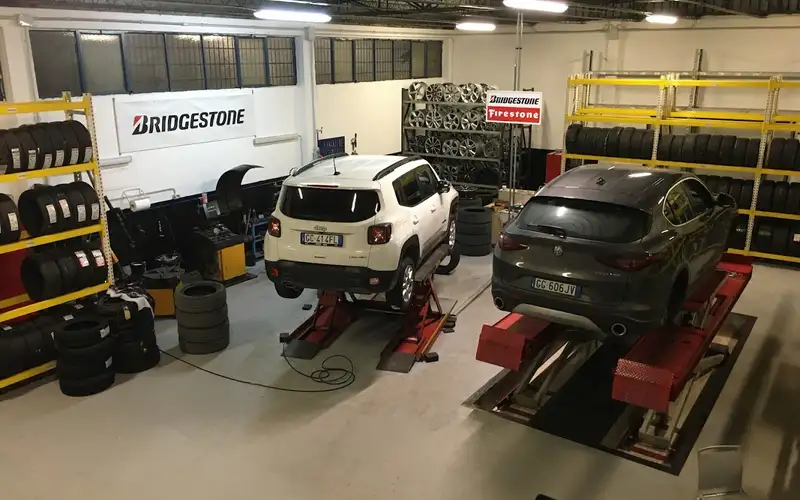 Foto dell'officina Centro Gomme Follonica di Federico Di Buduo