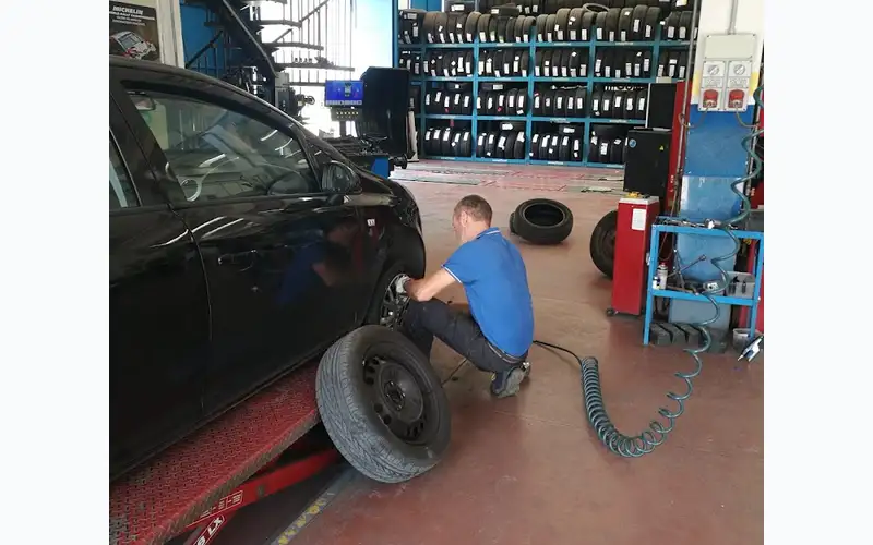 Foto dell'officina Centro Gomme Viterbese S.r.l. - Mastro Michelin