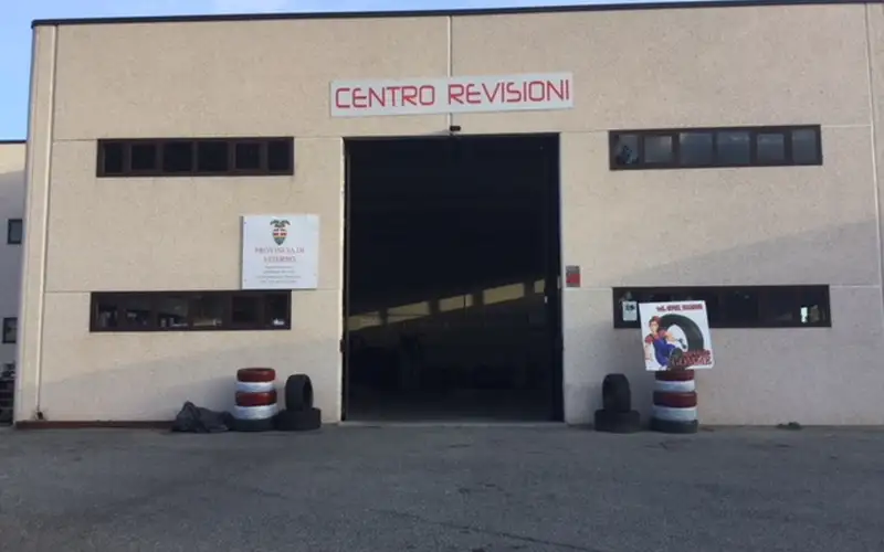 Foto dell'officina Centro Revisioni F. Ind.