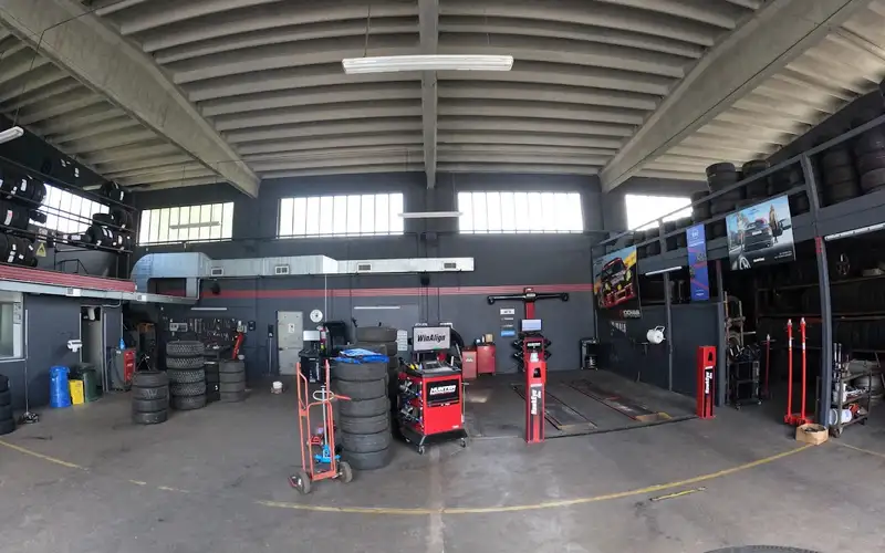 Foto dell'officina Ciemme Pneus Di Mengalli & C. S.n.c.