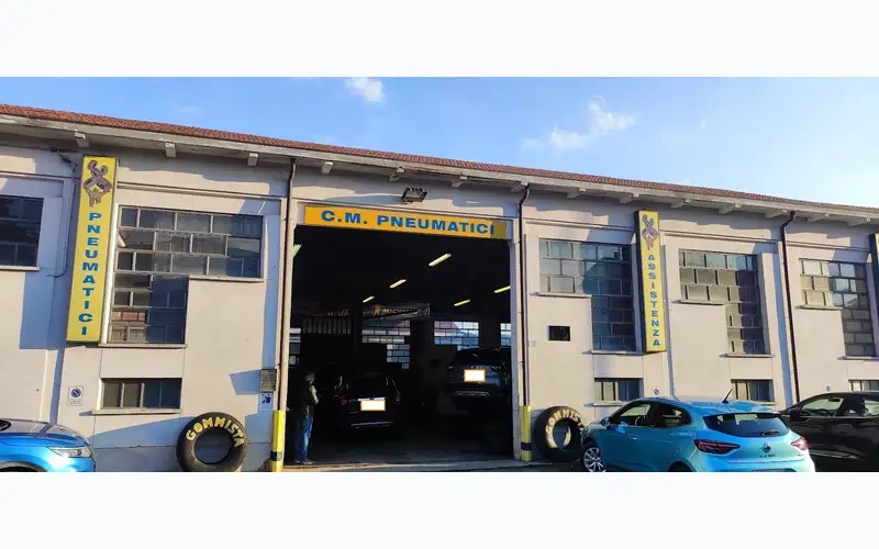 Foto dell'officina C.M. Pneumatici