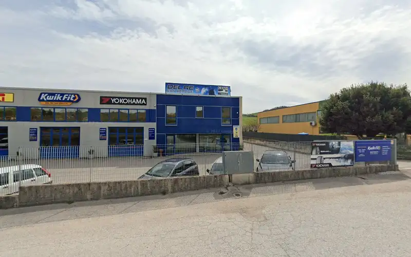 Foto dell'officina Del Re Car Service  
Kwik Fit