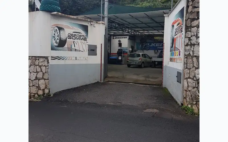 Foto dell'officina Desiderio Gomme