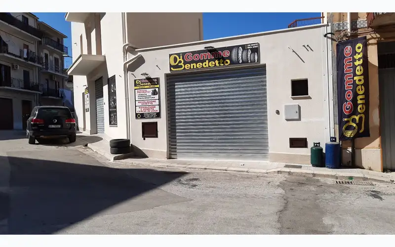 Foto dell'officina Di Benedetto Gomme