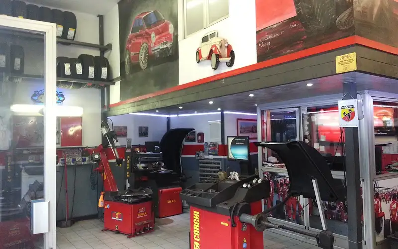 Foto dell'officina Di Blasi Maurizio