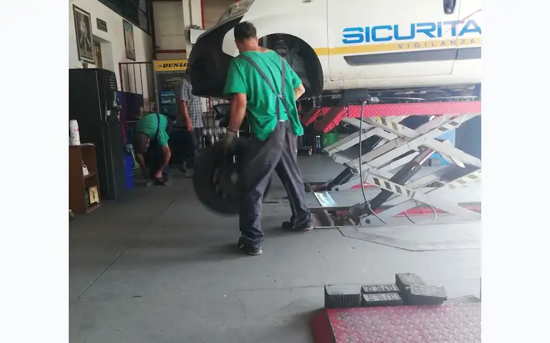 Foto dell'officina Drago Lorenzo Gomme S.n.c.