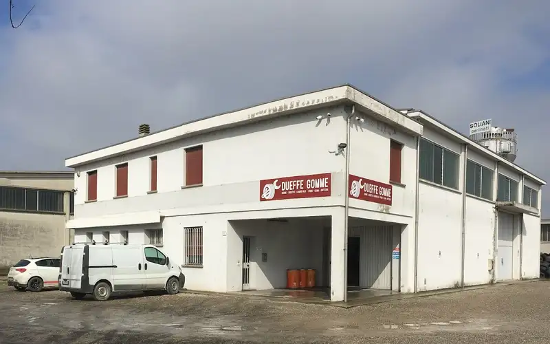 Foto dell'officina Dueffe Gomme S.n.c.