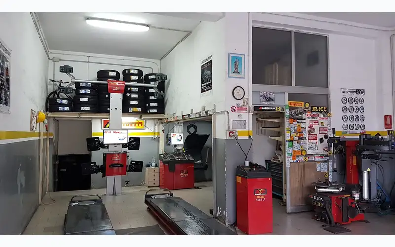 Foto dell'officina Equipe Gomme