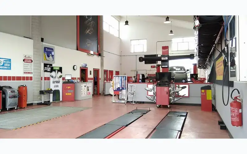 Foto dell'officina Euro Pneus Di Ciano Pasquale & C. S.a.s