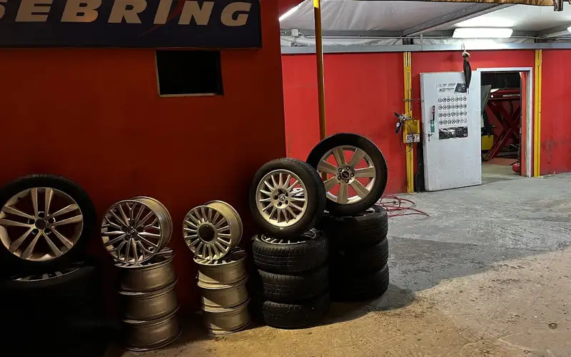 Foto dell'officina Eurogom Di Santovito Vincenzo