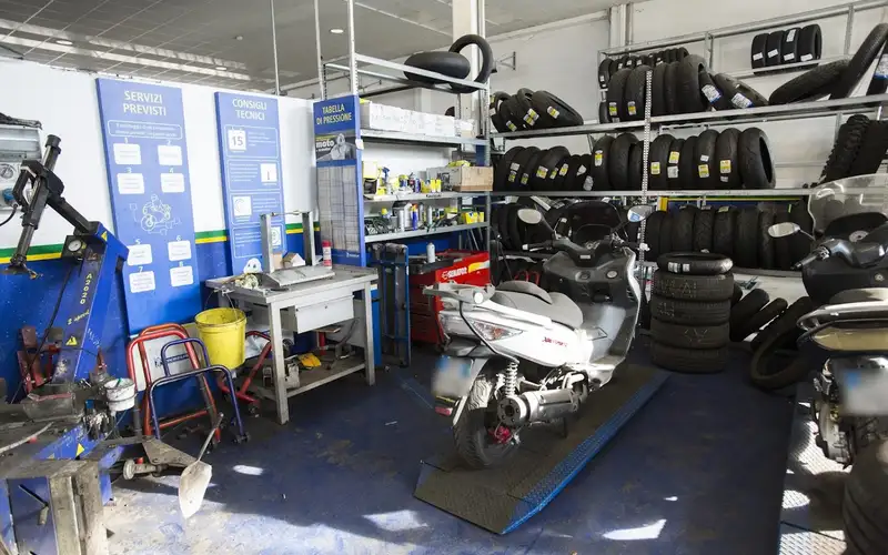 Foto dell'officina Euromaster Candela Gomme