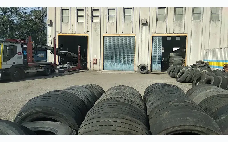 Foto dell'officina Euromaster Carloni Pneumatici S.r.l.