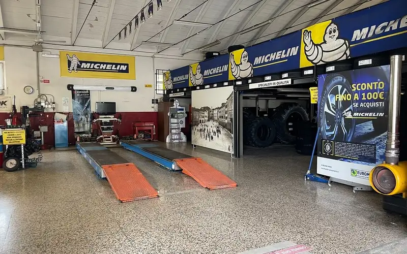 Foto dell'officina Euromaster Center Pneus