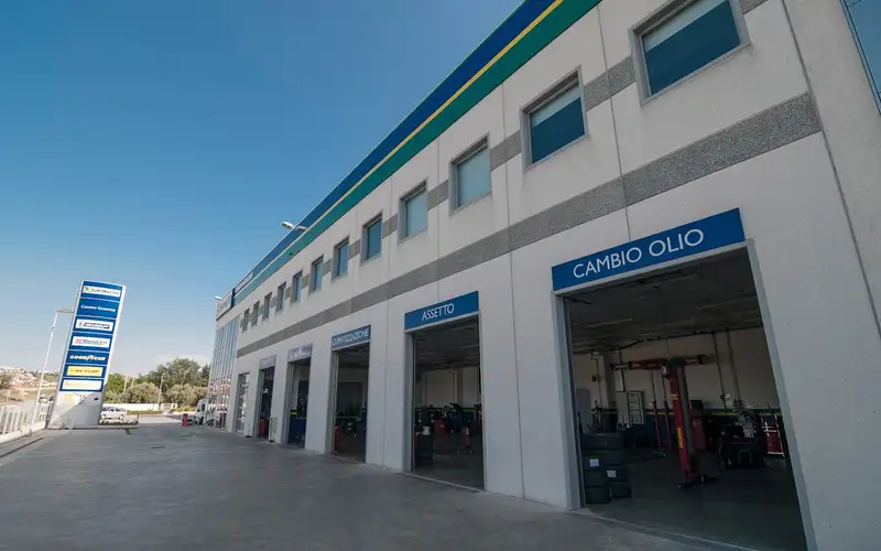 Foto dell'officina Euromaster Cosmo Gomme