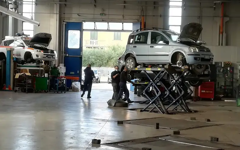 Foto dell'officina Euromaster Lucca Tre Pneumatici