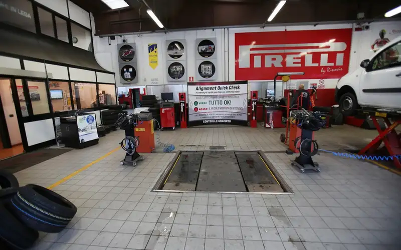 Foto dell'officina Euromaster Rinovis