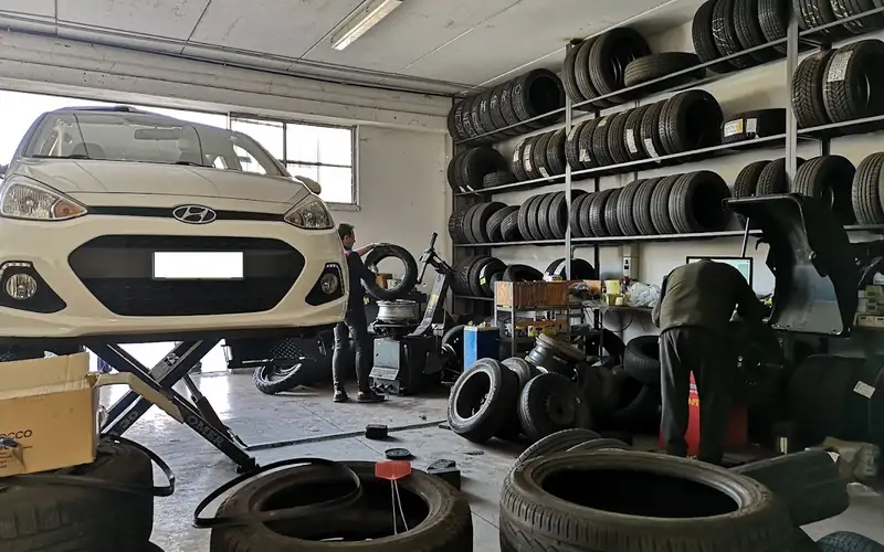 Foto dell'officina Fantozzi S.n.c.