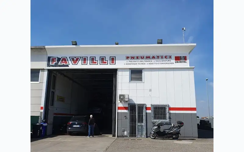 Foto dell'officina Favilli Pneumatici Pneus Expert Uniroyal