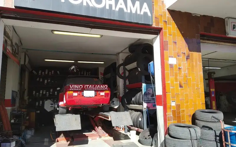Foto dell'officina Fenu Gomme