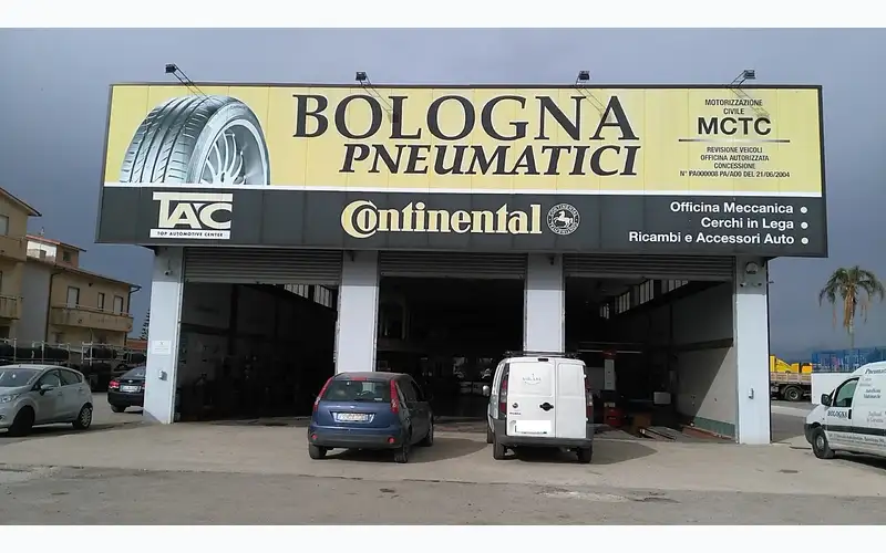 Foto dell'officina First Stop Bologna Pneumatici