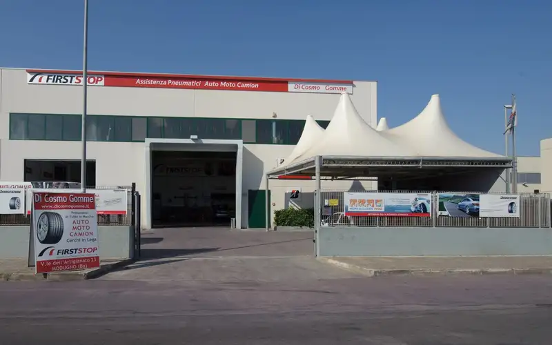 Foto dell'officina First Stop Di Cosmo