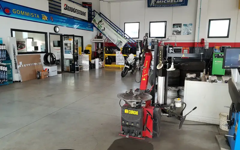 Foto dell'officina First Stop Morichetti Gomme