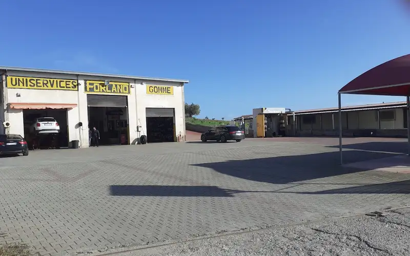 Foto dell'officina Forlano Leonardo
