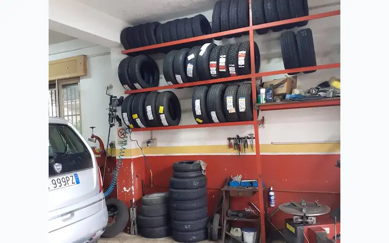 Foto dell'officina Franco Gomme Di Grande Francesco
