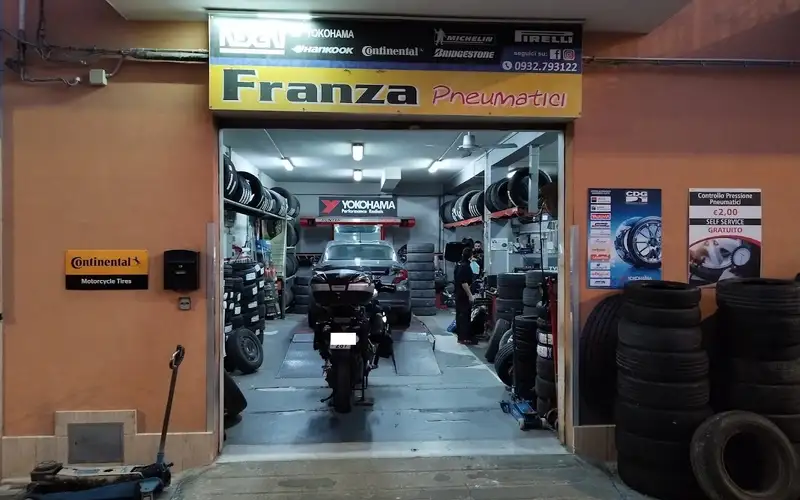 Foto dell'officina Franza Pneumatici