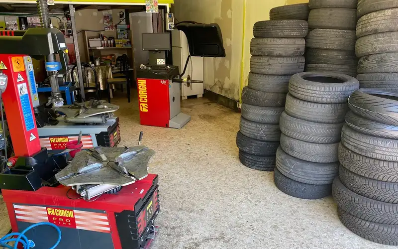 Foto dell'officina Frosinone Gomme S.r.l.s.