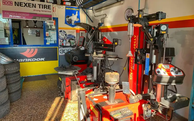 Foto dell'officina Giorgio Falasca Pneumatici