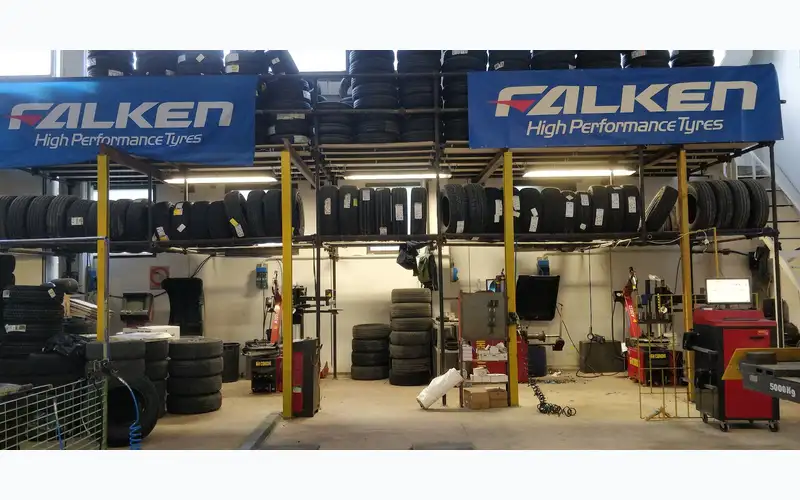 Foto dell'officina Giorgio Gomme Tiecher Tiziano