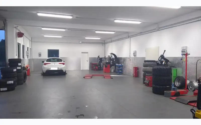 Foto dell'officina Giorgio Iacuzzo
