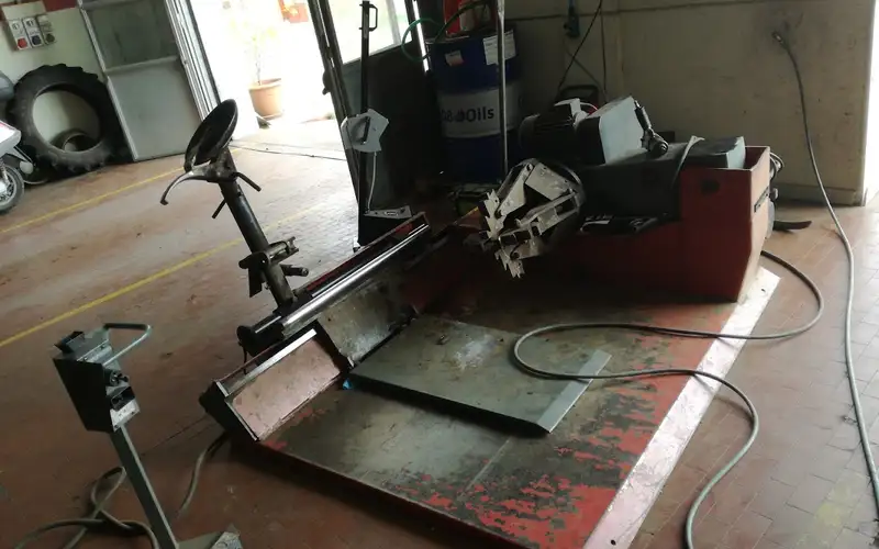 Foto dell'officina Gomma Service di Stefano Zecca
